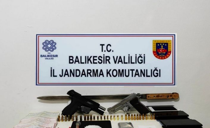 Balıkesir’de 4 şahsa uyuşturucu operasyonu