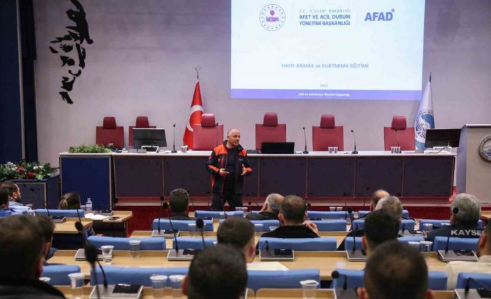 Başkan Büyükkılıç, AFAD Akrediteli Kentsel Arama Kurtarma Ekipleri Eğitimi’ne katıldı