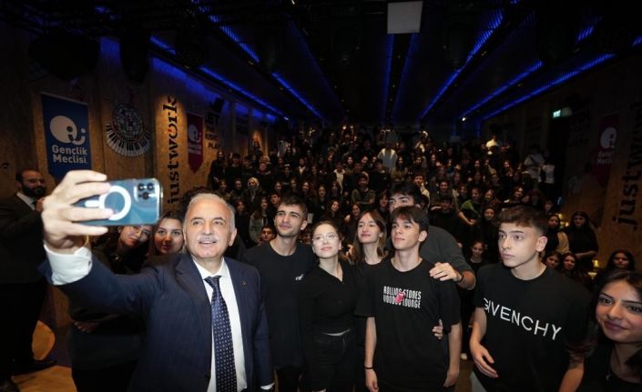 Başkan Yıldırım duyurdu: Ümraniyeli gençler 7 bin liralarına kavuştu