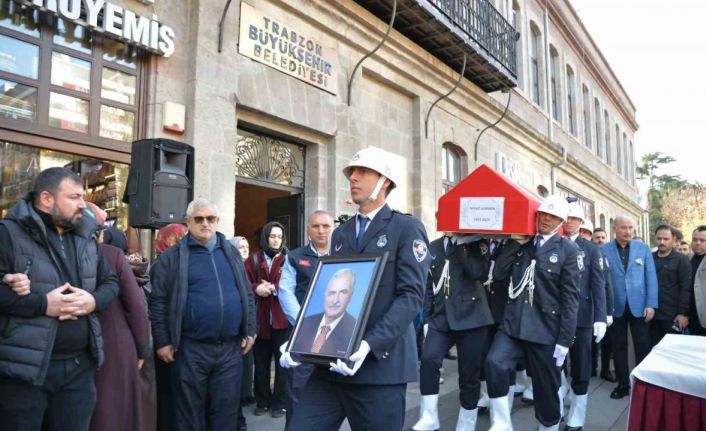 Belediye eski başkanlarından Niyazi Sürmen son yolculuğuna uğurlandı