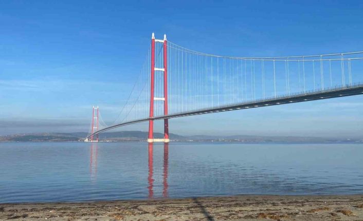 Çanakkale Boğazı gemi geçişlerine yeniden açıldı