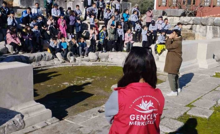 Çocuklara tarihi alanda tiyatro çalışması gerçekleştirildi