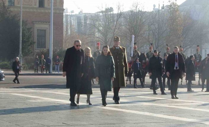 Cumhurbaşkanı Erdoğan, Budapeşte’de resmi törenle karşılandı