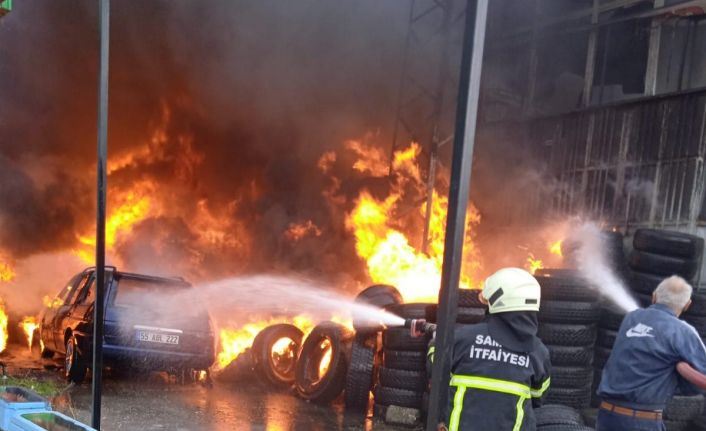 Samsun’da eski araç lastikleri ile otomobil alevlere teslim oldu