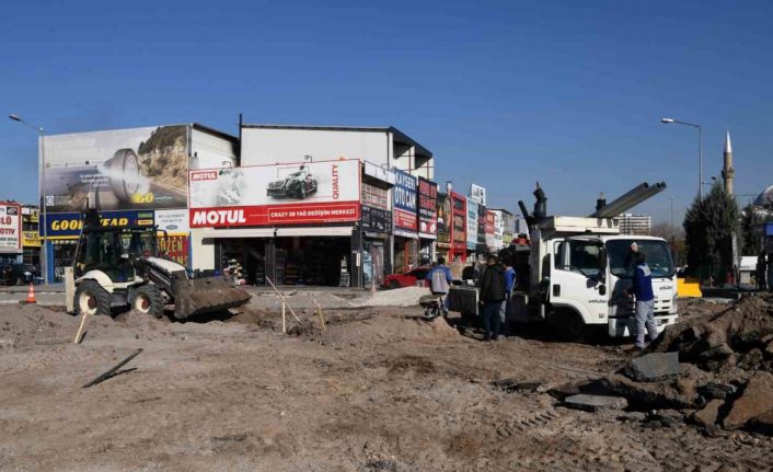 Sanayi girişinde yol ve otopark çalışması yapılıyor