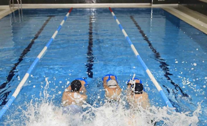 Sultangazi Belediye Başkanı Dursun’dan sporun her dalına tam destek