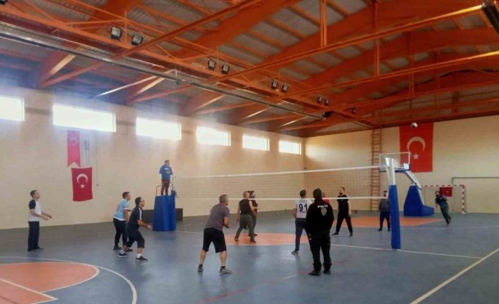 Akkışla’da voleybol heyecanı