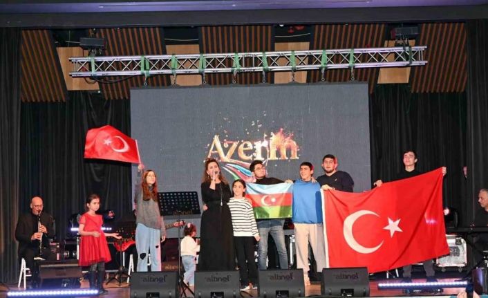 Azerin’den Yalova’da muhteşem konser