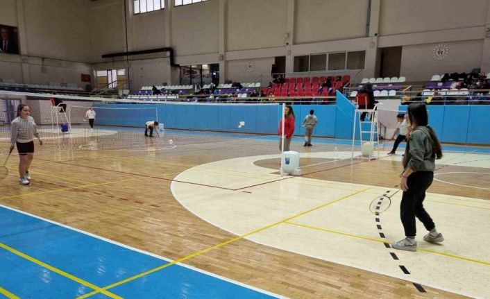 Badminton turnuvası sona erdi