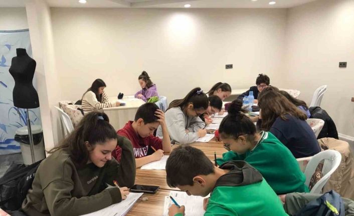 Çınar Akademi LGS hazırlık kursları öğrencilerin hayatına dokunuyor