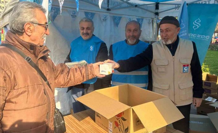 Denizli’de binlerce vatandaşa kandil ikramı yapıldı