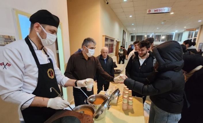 DPÜ’de öğrencilere çorba ikramı