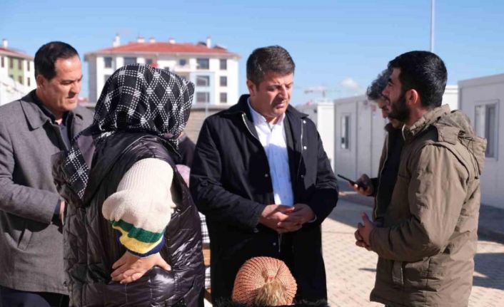 Milletvekili Tutdere, konut alanı ve konteyner kentte incelemede bulundu