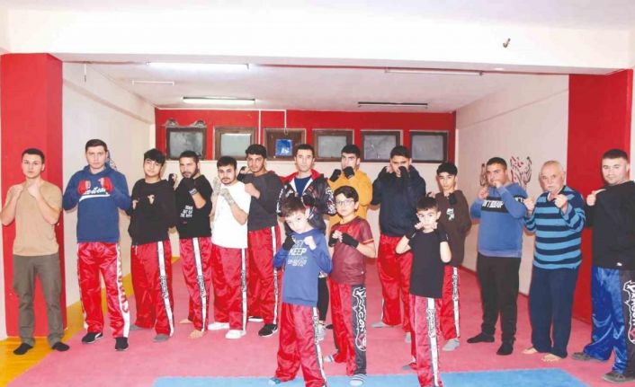 Sungurlu’da kick boks antrenmanları yeniden başladı