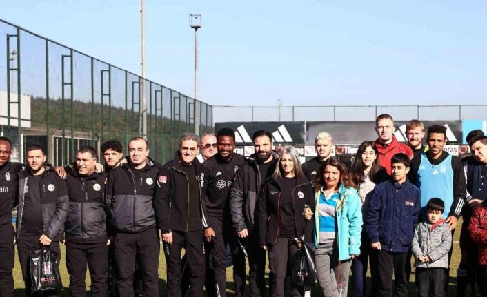 Beşiktaş, bugünkü antrenmanda özel misafirlerini ağırladı