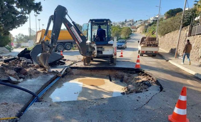 Bodrum’da ana isale hattı patladı, lojmanı bu bastı