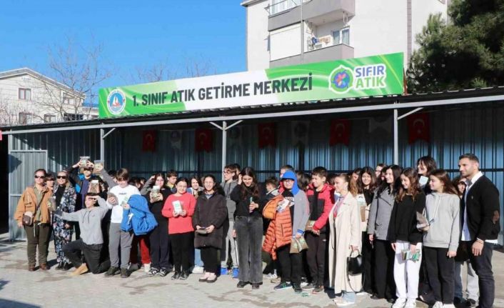 Çiftlikköy’de öğrenciler Sıfır Atık Merkezi’ni gezdi