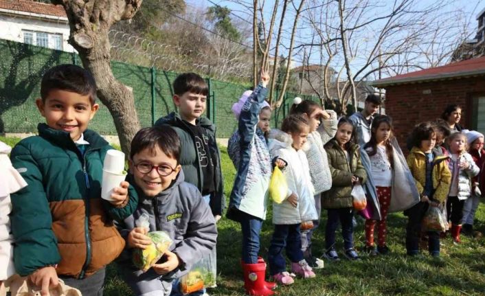 Eyüpsultan’da öğrencilere kompost eğitimi: ‘Aslında hiçbir şey çöp değil’