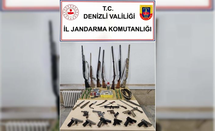 Jandarmadan Çivril’de kaçak silah operasyonu