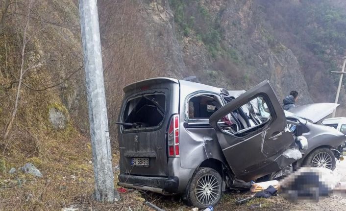 Karabük’te trafik kazası: 1 ölü, 4 yaralı