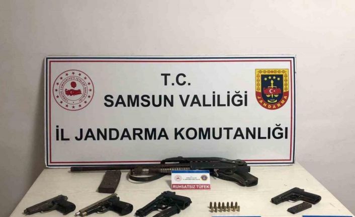 Samsun’da jandarma bir evde silah ele geçirdi