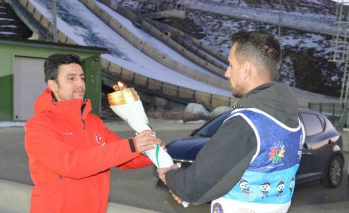 2023 Kış Deaflympics’in meşale ateşi Palandöken’de yandı