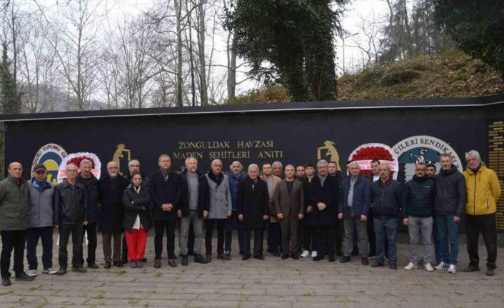 263 madenci için maden şehitleri anıtında tören