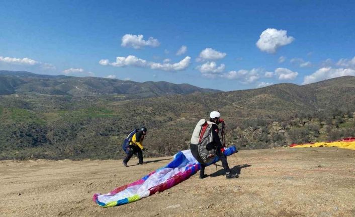 Alaşehir’e yamaç paraşüt sahası kazandırıldı