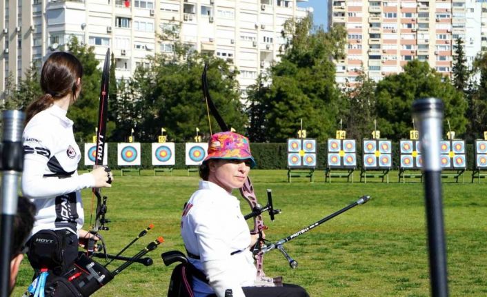 Antalyasporlu okçular hedefe odaklandı