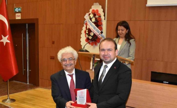 Aydın’da emekli olmuş doktor ve sağlık çalışanları unutulmadı