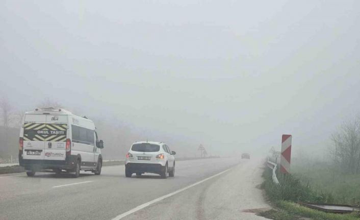 Bandırma’da sabah saatlerinde yoğun sis etkili oldu