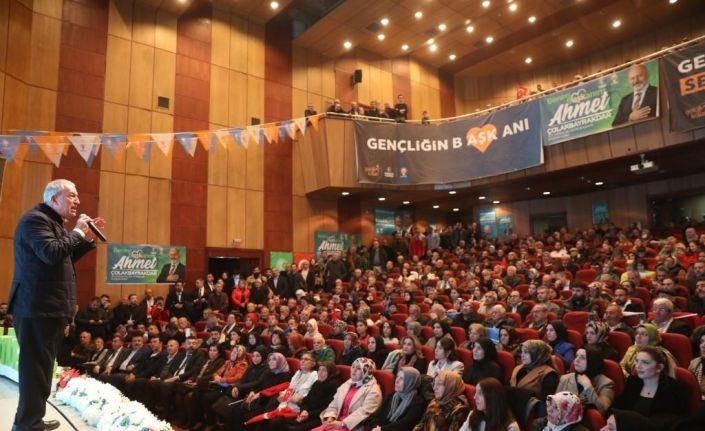 Başkan Çolakbayrakdar, “Geleceğe taşıyacak projelerimizle, Kocasinan’a çağ atlatacağız”