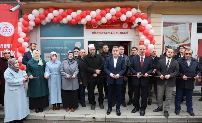 Bayburt İl Müftülüğü Diyanet Gençlik Merkezi hizmete açıldı