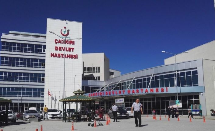 Hasta yakınlarından uzman doktora darp: 2 gözaltı