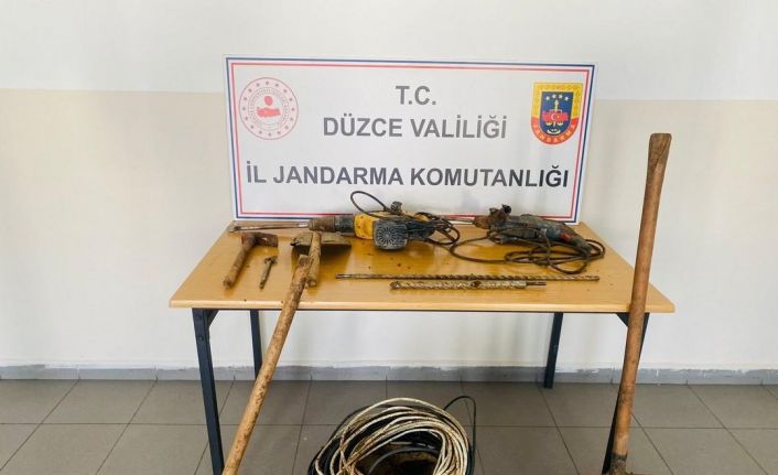 İzinsiz kazıya Jandarma engeli