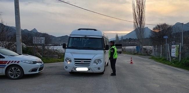 Jandarma ekipleri Şubat ayında 315 okul servisini denetledi