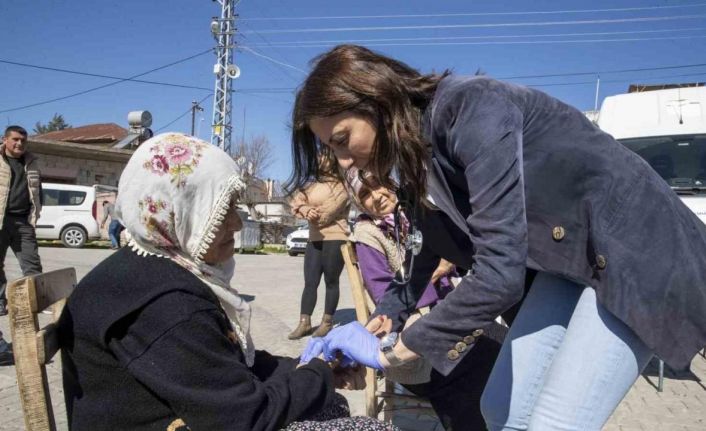 Mersin’de ’Gezici Sağlık Aracı’ çalışmalarını sürdürüyor