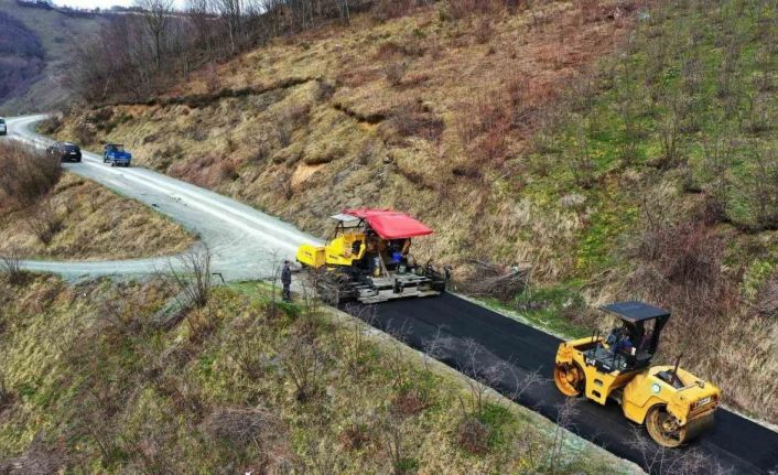 Ordu’da sıcak asfalt çalışmaları sürüyor