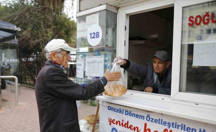 Ramazan pidesi Halk Ekmek Büfelerinde