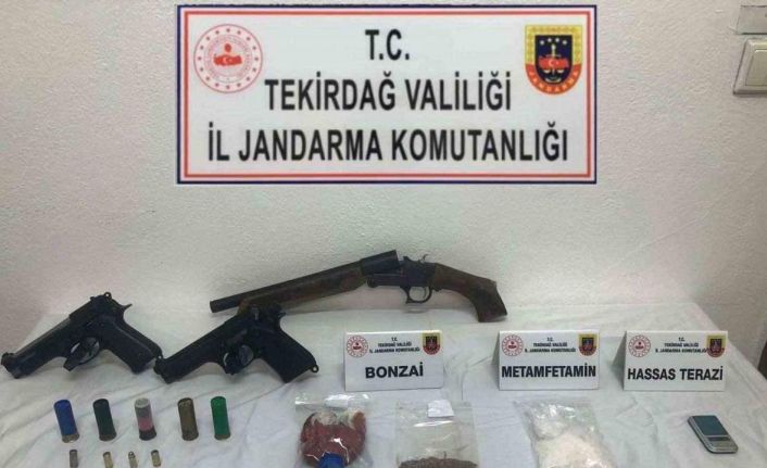 Tekirdağ’da uyuşturucu, silah ve kaçak purolar ele geçirildi