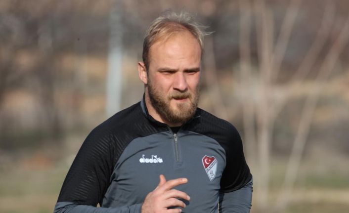 Elazığspor’da kaleci Hakan korkuttu