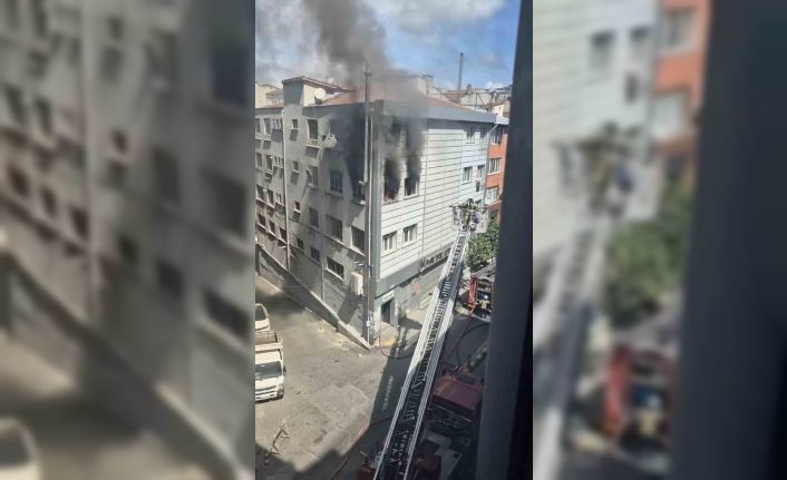 Kağıthane’de korkutan iş yeri yangını: Tekstil makineleri alev aldı