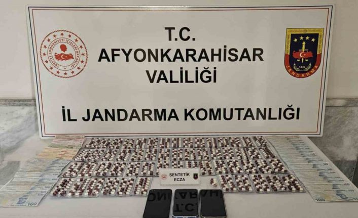 Afyonkarahisar’da uyuşturucu tacirleri yakalandı