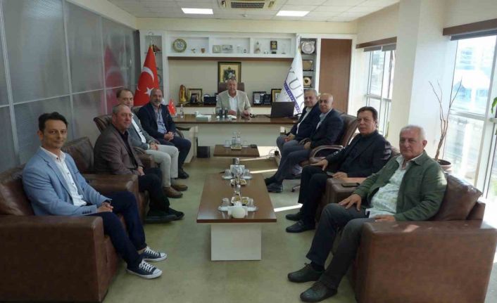 Başkan Akdoğan, İzmir’den gelen misafirlerini ağırladı