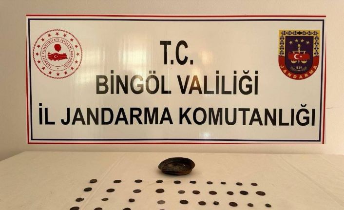 Bingöl’de 63 adet obje ele geçirildi: 2 gözaltı