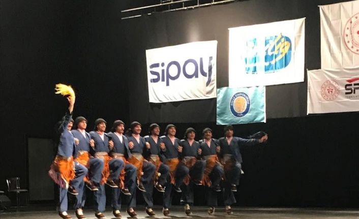 Bitlis Eren Üniversitesi folklor ekibi birinci oldu