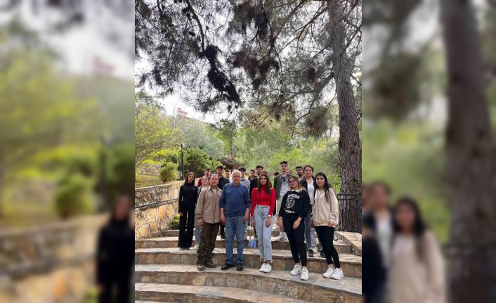 Burhaniye’de MYO ‘an Kazdağlarına turizm teknik gezisi