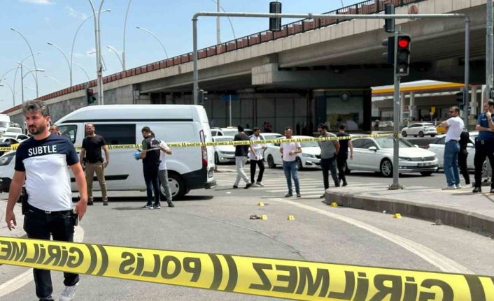 Diyarbakır’da bir avukat, tartıştığı eski eşinin yakınını silahla yaraladı