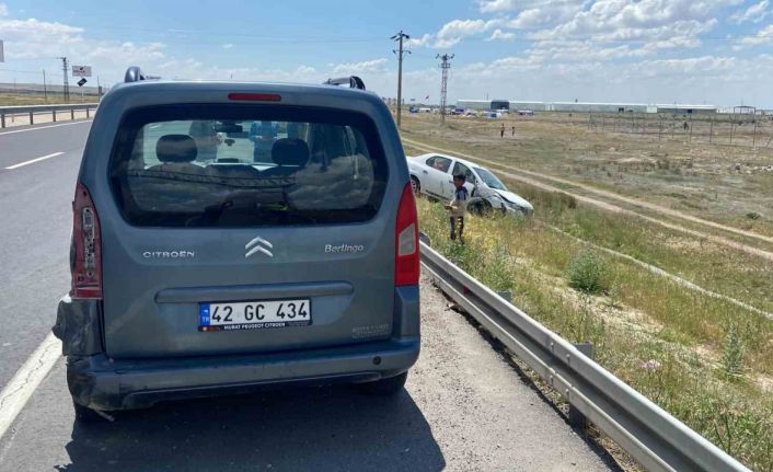 Emniyet şeridindeki hafif ticari araca arkadan çarptı: 1 yaralı