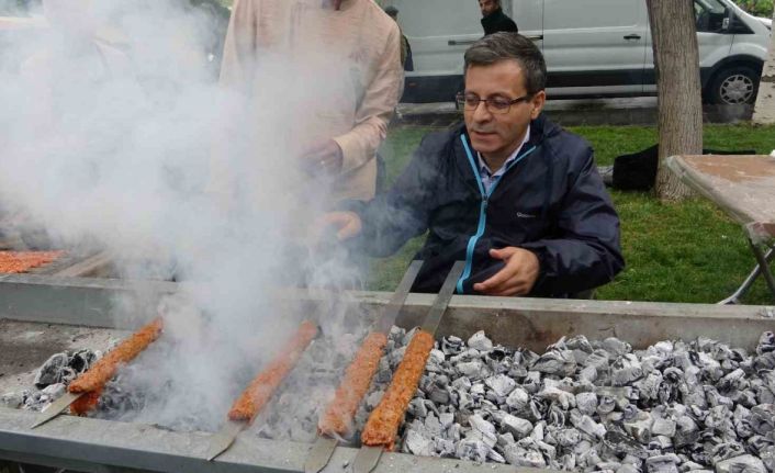 Engelli vatandaşlar mangalda buluştu